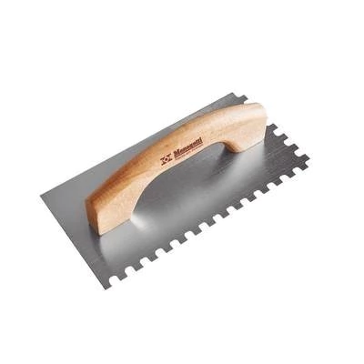 Llana De Acero Dentada Con Mango De Madera 12 X 30 Cm