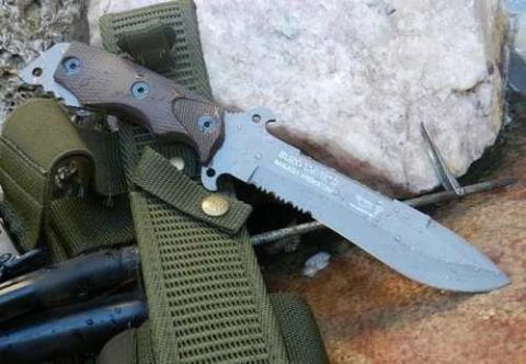 Cuchillo Yarara Buzo T