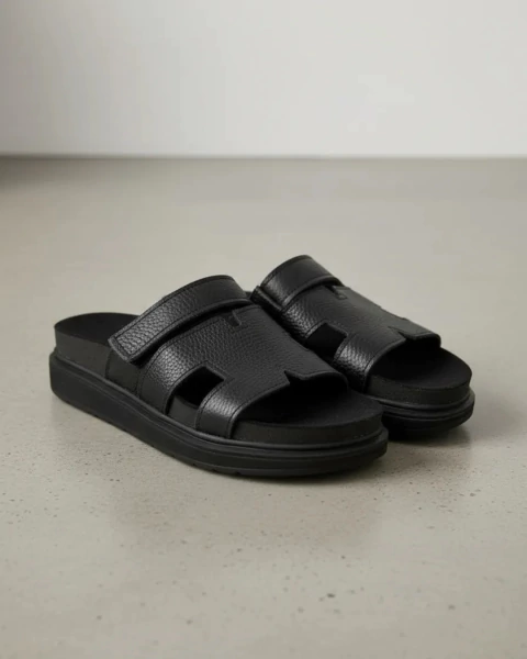 Sandalia Dora Negro Cuero Bragué - comprar online