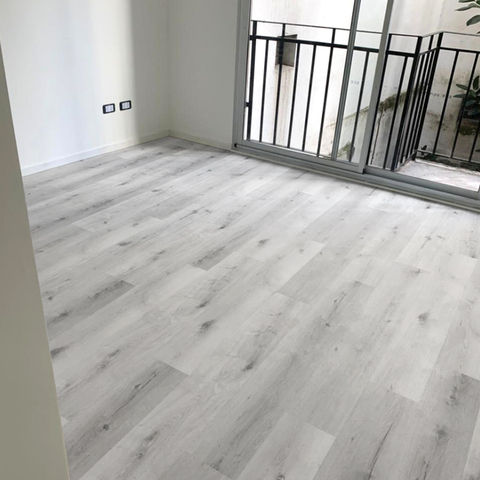 Piso Vinílico SPC Click Roble Fox SP001 4mm