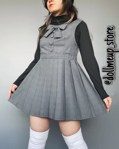 Vestido Salopete de Pregas Xadrez com Laço