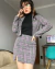 Conjunto Blazer cropped e Saia justa xadrez cinza com fenda - Doll me up