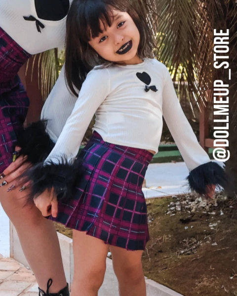 Blusinha heart off-white com punho de pelucia