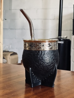 Imagen de Mate Imperial cuero labrado C/Bombilla