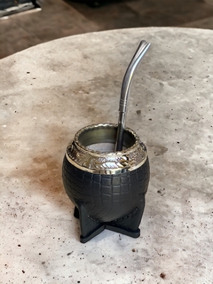 Mate torpedo Croco - Virola cincelada - Parrillas Argentinas