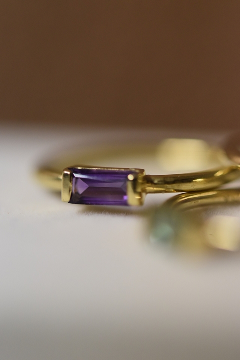 Anillo Lila 400usd