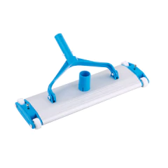 Imagen de Limpiafondo de Aluminio Kushiro 44.5 × 13 para grandes piscinas