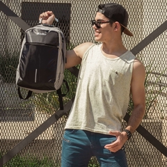 Mochila Kolke KVM-338 Antirobo con candado Gris Oscuro - tienda online