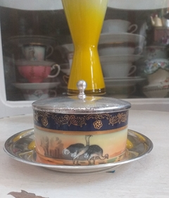 Dulcera de porcelana y metal