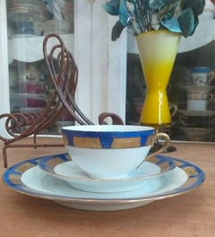 Trio de té de porcelana Checoslovaca
