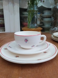 Trio de té loza Checoslovaca