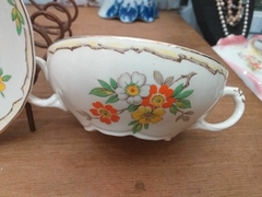 Taza y plato de consomé en loza inglesa - Vajilla Boutique