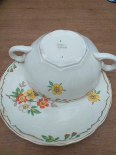 Taza y plato de consomé en loza inglesa - tienda online