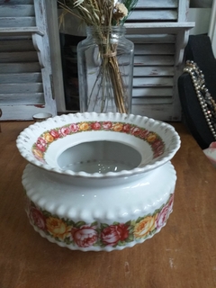 Antigua salivadera en porcelana Europea - comprar online