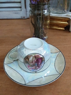 Taza de té en porcelana Checoslovaca en internet