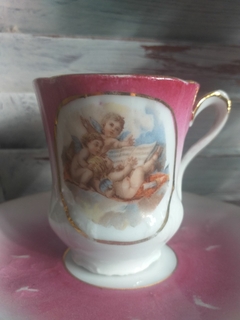 Pocillo de café de porcelana en internet