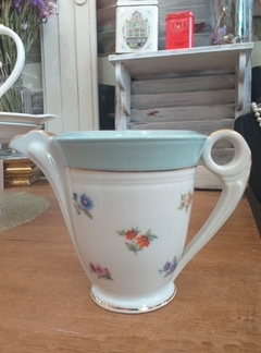 Jarra de porcelana Francesa