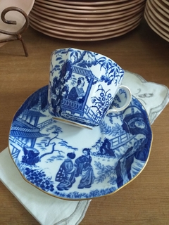 Taza café grande porcelana inglesa R Crown Derby - comprar online