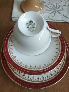 Trio de té en porcelana inglesa Aynsley. - Vajilla Boutique