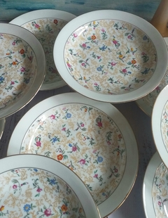 9 platos hondos en porcelana Francesa