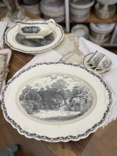 Fuente oval Old Hall Ivory England