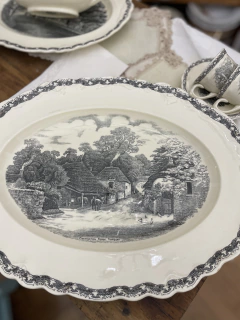 Fuente oval Old Hall Ivory England - comprar online