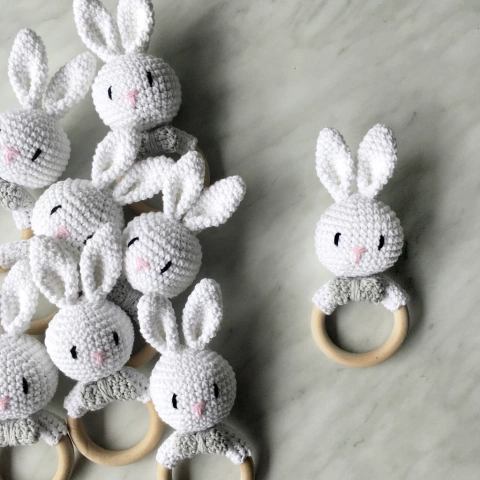 Conejito sonajero | Blanco y gris - comprar online
