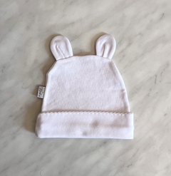 GORRO CON OREJITAS ALGODÓN PIMA | BLANCO