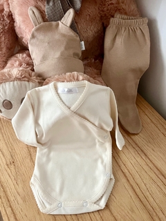 Ajuar hello baby | Natural y nougat - comprar online