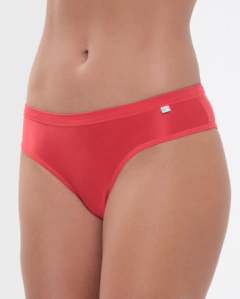 Calcinha Delcotton feminina Biquíni em Microfibra, na cor vermelha, destacando seu design confortável.