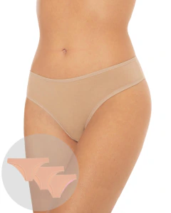 Mulher vestindo calcinha delcotton biquíni cor bege em algodão, mostrando conforto e ajuste perfeito ao corpo