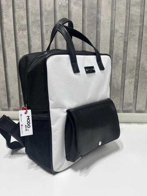 MOCHILA ALVARES ERRE B&N