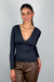 Blusa Decote Transpassado Thais Preta - comprar online