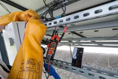 Medidor de pinza digital para instalaciones fotovoltaicas Sonel CMP-1015-PV - Espa Elec Store 