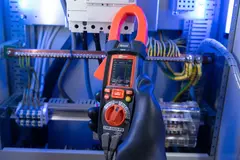 Medidor de pinza digital para instalaciones fotovoltaicas Sonel CMP-1015-PV - tienda online