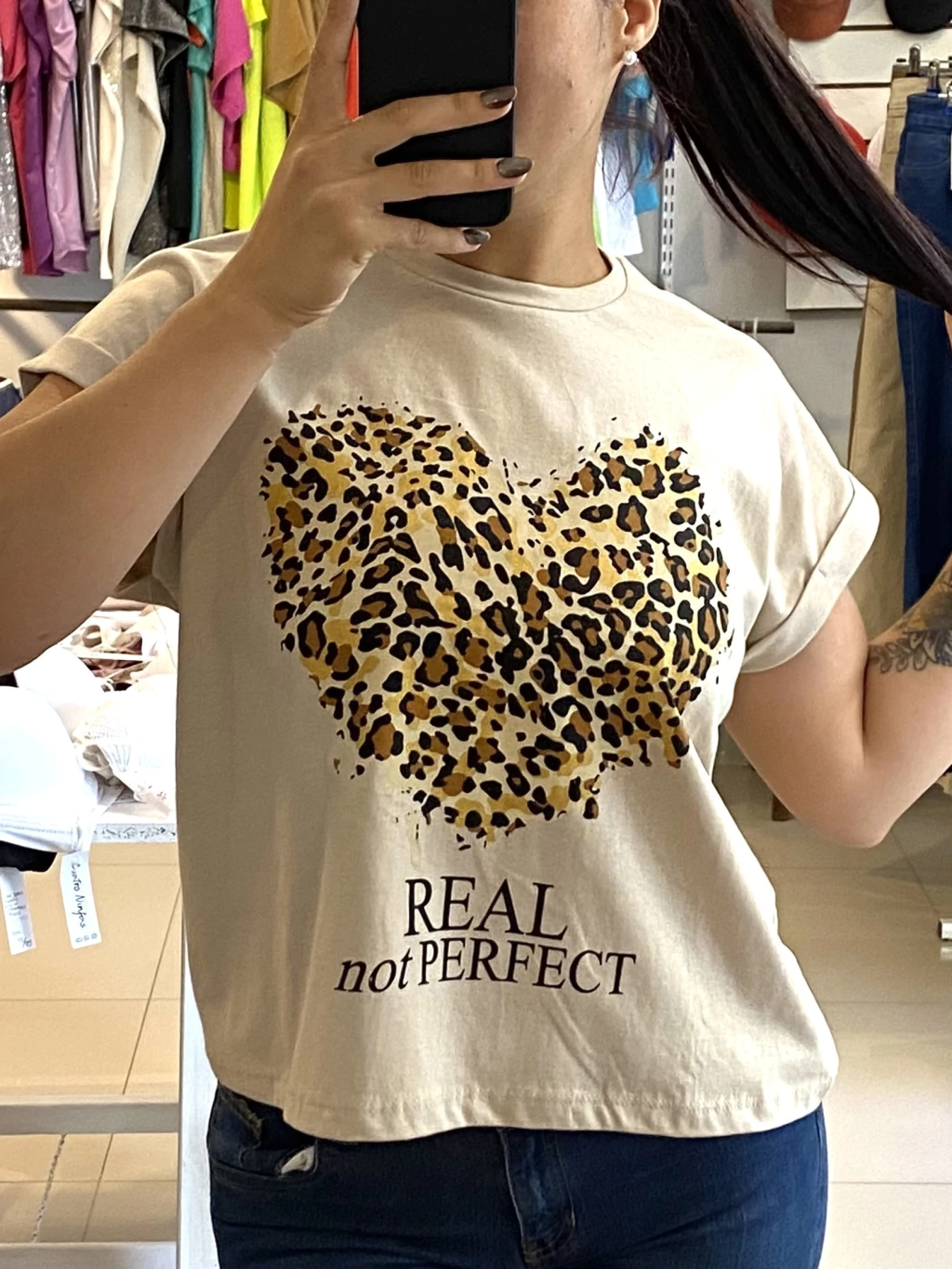 Remera Corazón Print Beige. BK170