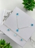 Conjunto femenino com pulseiras na internet