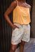 Short Lara Tropical na internet