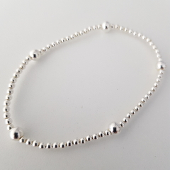 Pulsera elastizada con bolitas en Plata - comprar online