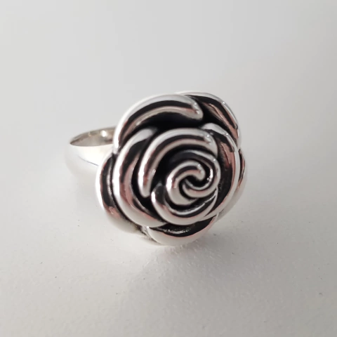 Anillo Rosa en Plata inflada
