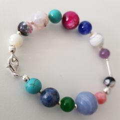 Pulsera con Piedras Naturales, bolitas y cierre mosquetón en Plata, 20 cm. en internet