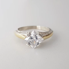 Anillo en Plata y Oro con Cúbic blanco