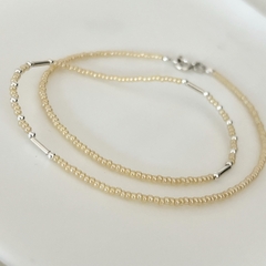 Collar con donitas beige, detalles en Plata, 45 cm. en internet