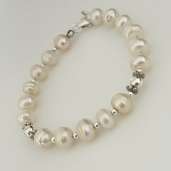 Pulsera Perlas de Río, detalles en Plata, cierre mosquetón - comprar online