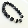 Pulsera elastizada con detalles en Plata y Piedra obsidiana - comprar online