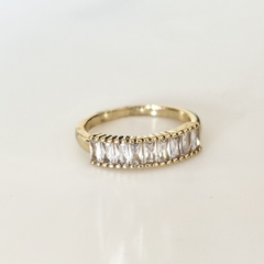 Anillo en Acero baño Oro con Cubic baguette en internet