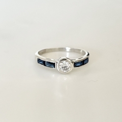 Anillo en Plata con Cubic Blanco y baguette azul - comprar online