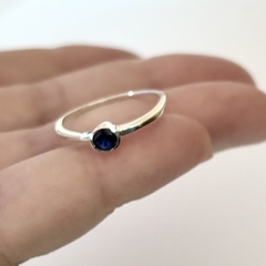 Anillo en Plata con Cubic azul en internet