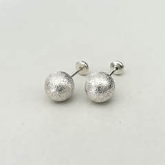 Aros abridores bolitas satinadas en Plata - comprar online