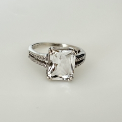 Anillo en Plata con Cubic rectangular blanco en internet